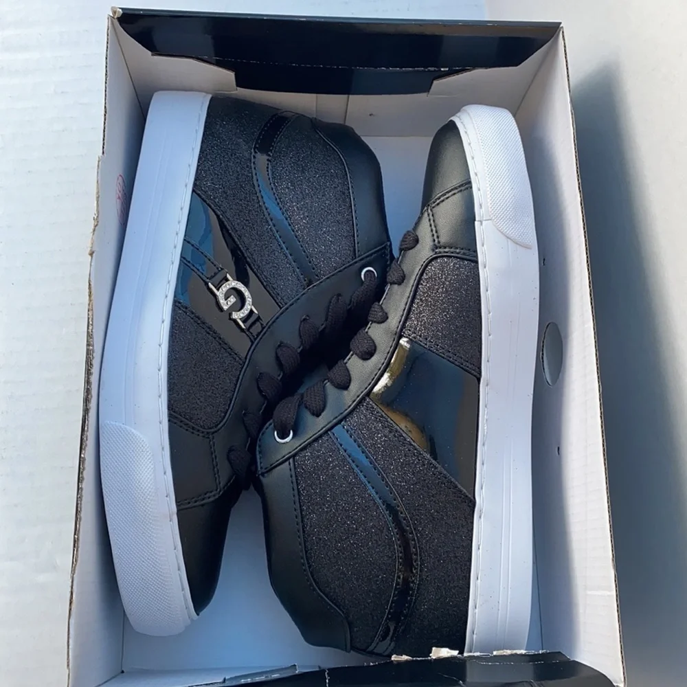 New G by GUESS Gettie Glitter Sneakers SZ 9